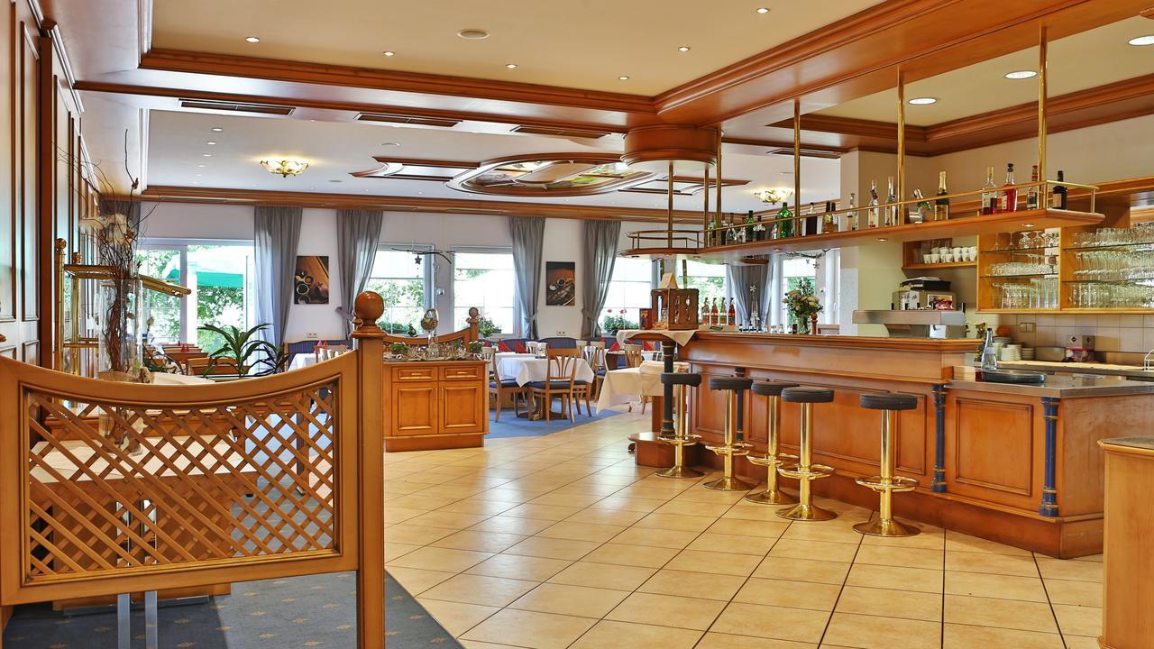 Hotel Alznauer Hof Gomaringen Екстер'єр фото