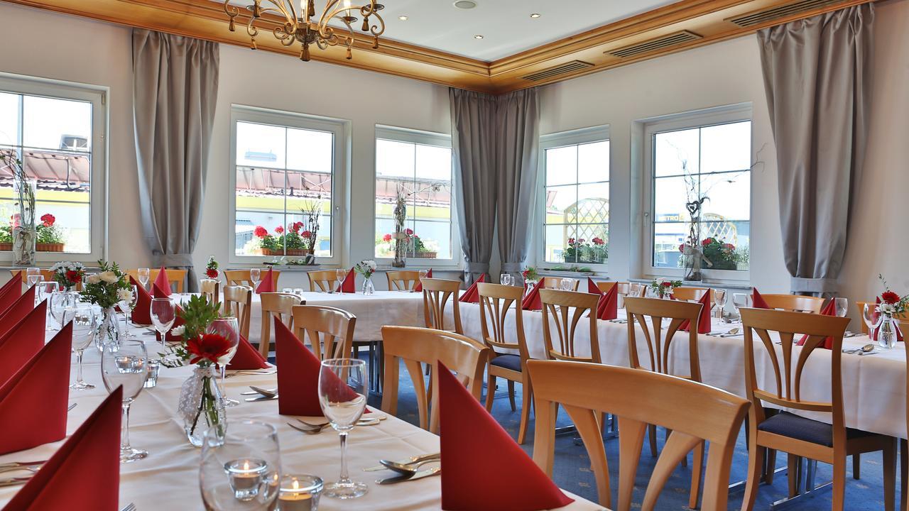 Hotel Alznauer Hof Gomaringen Екстер'єр фото