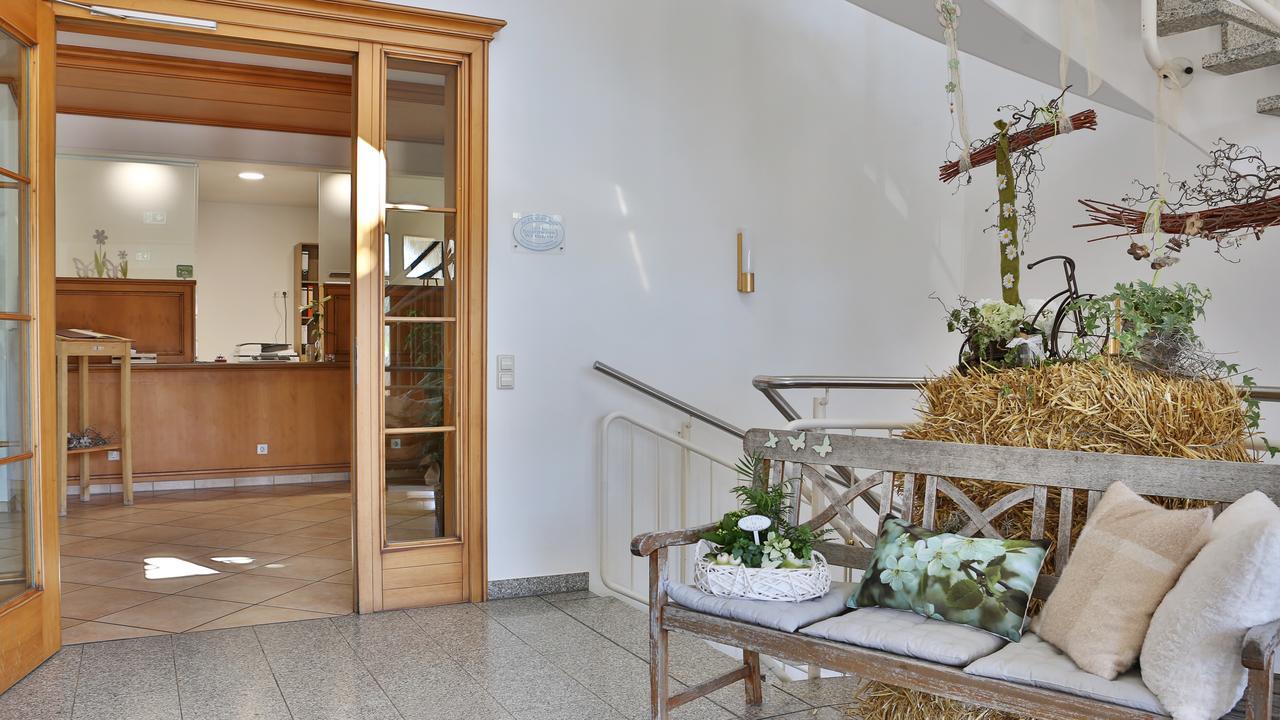 Hotel Alznauer Hof Gomaringen Екстер'єр фото